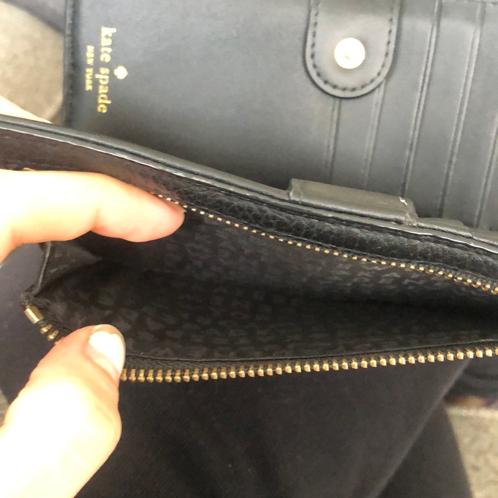 Black Kate spade wallet. - Picture 6 of 8